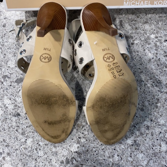 Grommet Sandal - Picture 4 of 7